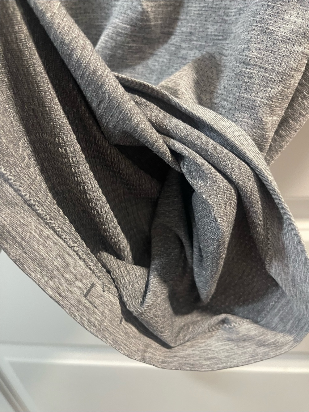 lululemon athletica Men's Heather Gray Short-Sleeve Crew Tee - Picture 5 of 5